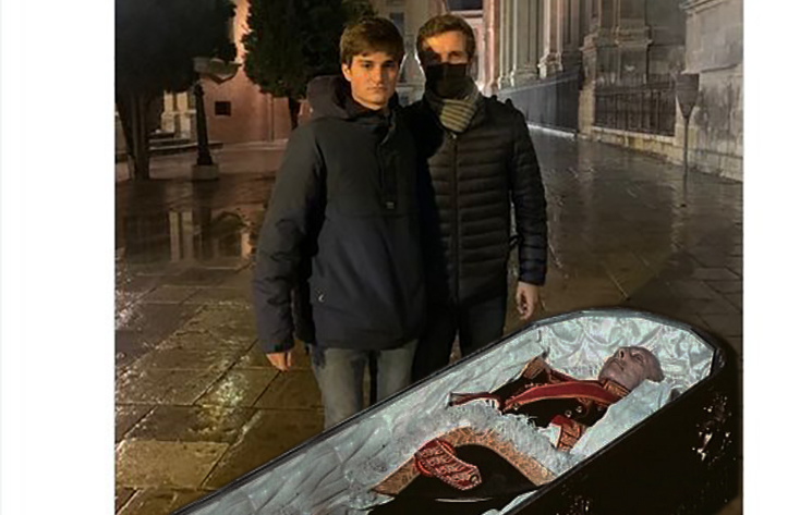 Pablo Casado asistiendo a la misa del&nbsp;Generalísimo